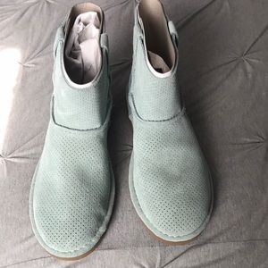 Ugg  Classic Unlined Mini Perforated Spring Boot